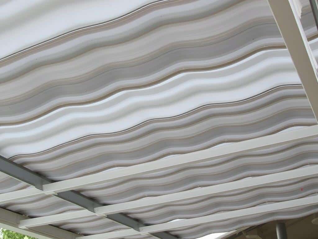 Kanopi baja ringan dengan atap spandek bergelombang