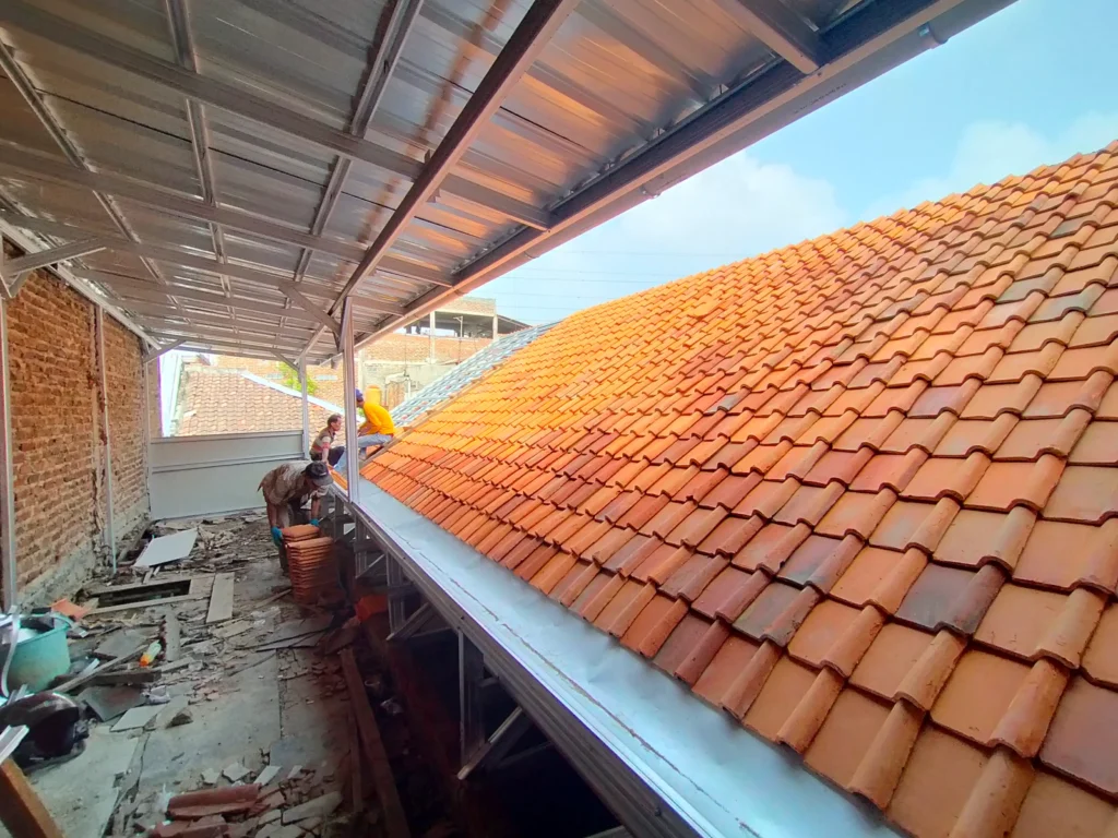 kontraktor baja ringan